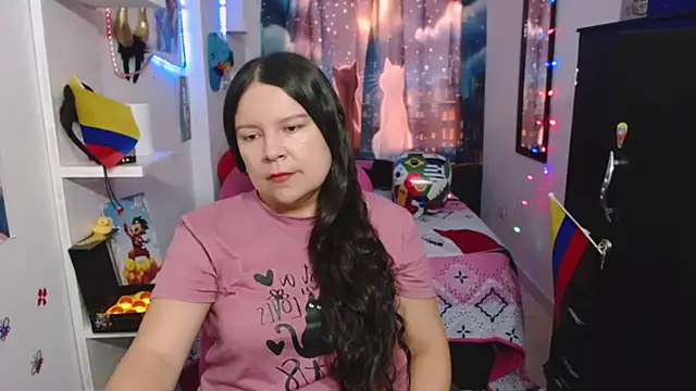 Snapshot of claryssa_ chatting on July 14, 10:37 pm claryssa online show from July 14, 10:37 pm