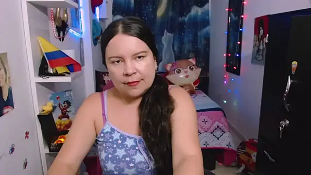 Snapshot of claryssa_ chatting on July 25, 4:10 am claryssa online show from July 25, 4:10 am