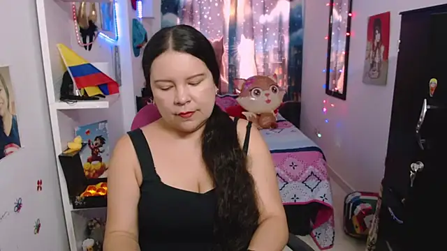 Snapshot of claryssa_ chatting on July 28, 7:39 pm claryssa online show from July 28, 7:39 pm