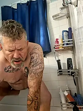 bigdoog8 online show from July 18, 6:56 pm