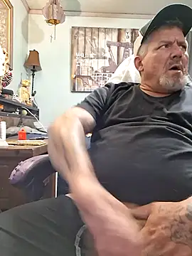 bigdoog8 online show from August 1, 12:10 am