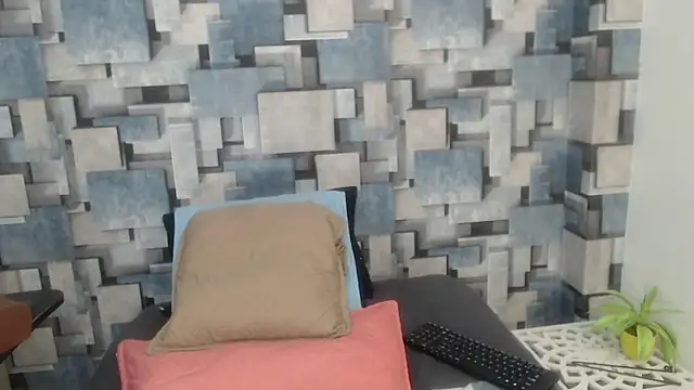 angel dthroatt online show from January 15, 12:10 pm