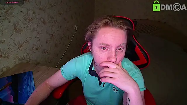 Alexis Gordon online show from December 17, 9:32 pm