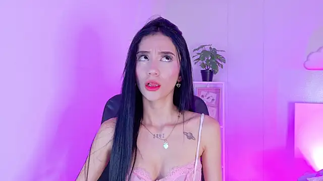 Snapshot of CristalCornner_ chatting on March 23, 8:02 pm CristalCornner online show from March 23, 8:02 pm