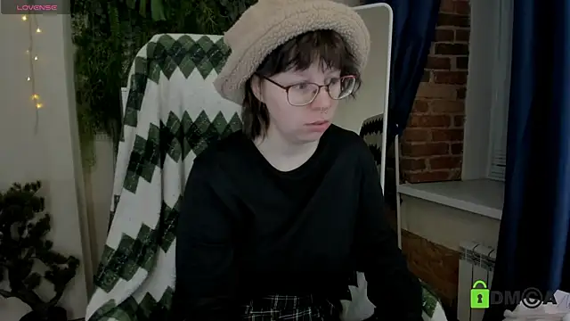 Melissa Wells online show from June 27, 8:25 pm