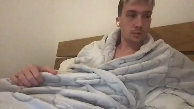 Snapshot of hungandfun05 chatting on December 11, 7:57 pm hungandfun05 online show from December 11, 7:57 pm