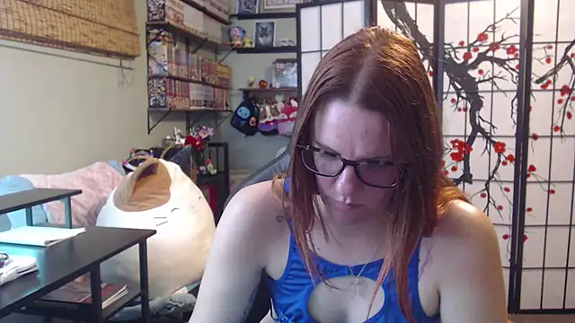 Snapshot of Sarahtineke chatting on May 4, 2:07 am Sarahtineke online show from May 4, 2:07 am