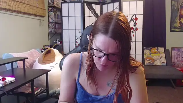 Snapshot of Sarahtineke chatting on May 27, 3:31 pm Sarahtineke online show from May 27, 3:31 pm