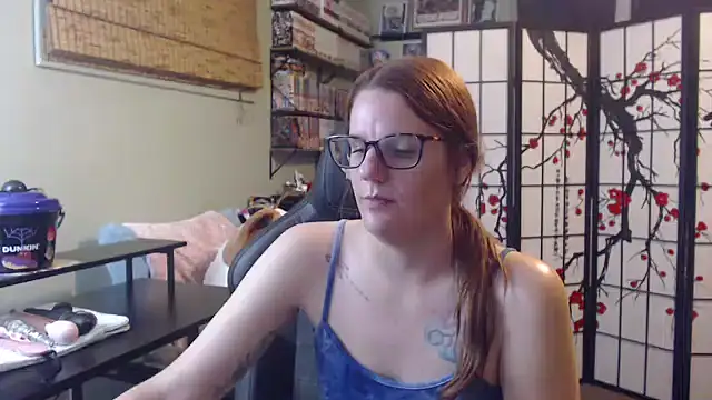Snapshot of Sarahtineke chatting on July 27, 2:07 am Sarahtineke online show from July 27, 2:07 am