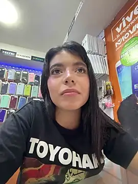 Snapshot of NicolRoss_ chatting on June 18, 9:52 pm NicolRoss online show from June 18, 9:52 pm