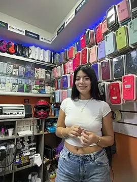 Snapshot of NicolRoss_ chatting on June 22, 10:51 pm NicolRoss online show from June 22, 10:51 pm