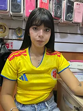 Snapshot of NicolRoss_ chatting on June 27, 7:08 pm NicolRoss online show from June 27, 7:08 pm