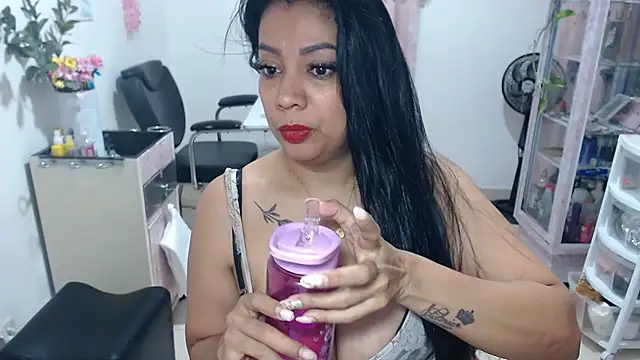 titsbiglovers online show from March 29, 4:51 pm