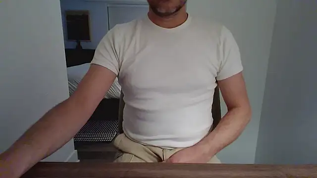 Snapshot of TheBongoBong chatting on February 23, 12:41 am TheBongoBong online show from February 23, 12:41 am