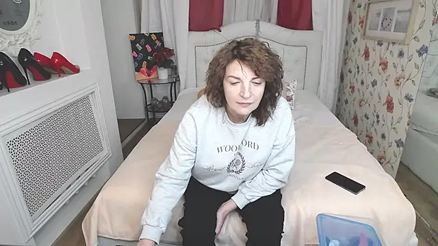 Snapshot of AmiHotGranny chatting on November 18, 10:31 am AmiHotGranny online show from November 18, 10:31 am