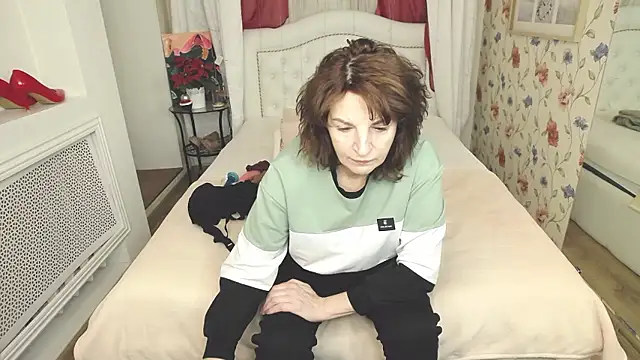 AmiHotGranny online show from January 16, 6:39 am