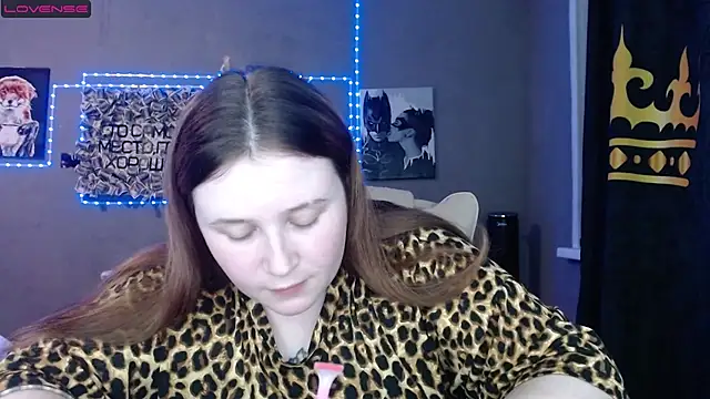 Snapshot of Light_Luna chatting on June 1, 4:20 pm Light Luna online show from June 1, 4:20 pm