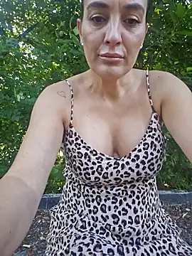 Snapshot of AnaFoxxy chatting on June 27, 6:18 am AnaFoxxy online show from June 27, 6:18 am