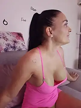 Snapshot of AnaFoxxy chatting on July 7, 6:47 am AnaFoxxy online show from July 7, 6:47 am