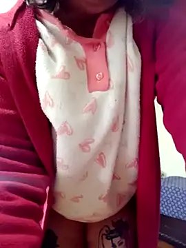 Snapshot of Hotsereia chatting on January 19, 9:44 am Hotsereia online show from January 19, 9:44 am