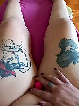 Snapshot of Hotsereia chatting on October 19, 1:12 pm Hotsereia online show from October 19, 1:12 pm