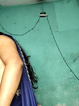 Snapshot of Luv_Adite20 chatting on March 22, 4:24 am Luv Adite20 online show from March 22, 4:24 am