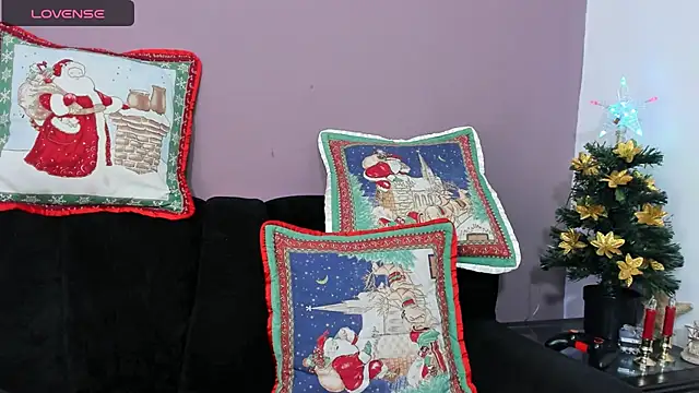 Snapshot of lenna__lujan05 chatting on January 6, 1:52 pm lenna lujan05 online show from January 6, 1:52 pm