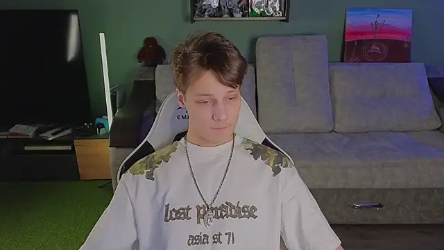 TeddyLiLboy online show from April 3, 7:12 pm