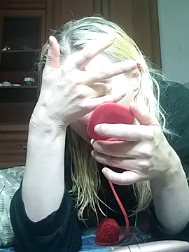Snapshot of LeraSweet chatting on June 13, 7:12 pm LeraSweet online show from June 13, 7:12 pm