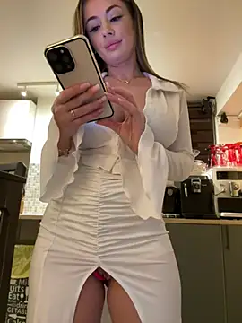 Snapshot of IsabellaEtthan chatting on January 23, 8:13 pm IsabellaEtthan online show from January 23, 8:13 pm