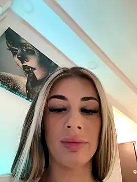 Snapshot of IsabellaEtthan chatting on October 16, 5:03 pm IsabellaEtthan online show from October 16, 5:03 pm