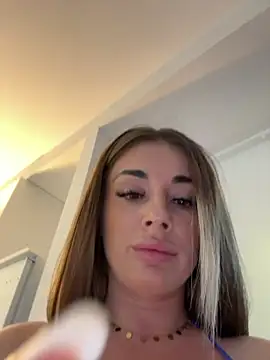 Snapshot of IsabellaEtthan chatting on June 30, 5:47 pm IsabellaEtthan online show from June 30, 5:47 pm