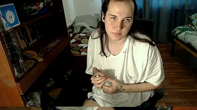 Snapshot of EvaMiron chatting on January 30, 9:04 am EvaMiron online show from January 30, 9:04 am