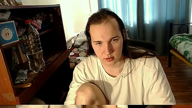 Snapshot of EvaMiron chatting on February 11, 8:26 am EvaMiron online show from February 11, 8:26 am