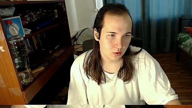 Snapshot of EvaMiron chatting on February 16, 7:15 am EvaMiron online show from February 16, 7:15 am