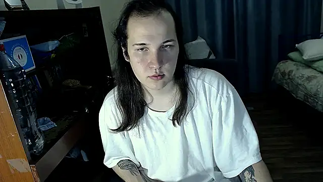 Snapshot of EvaMiron chatting on March 14, 5:02 pm EvaMiron online show from March 14, 5:02 pm