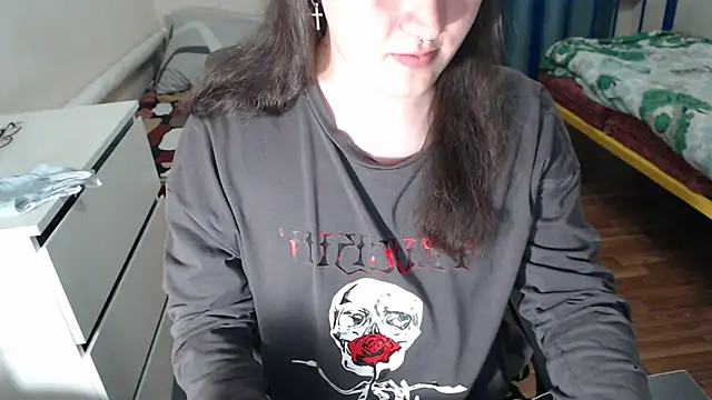 Snapshot of EvaMiron chatting on October 2, 9:22 pm EvaMiron online show from October 2, 9:22 pm