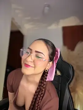 gretta kler1 online show from March 27, 11:15 pm