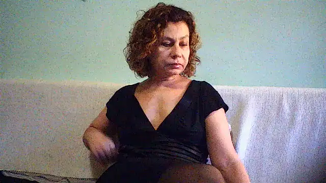 Snapshot of Mat_Elenore chatting on October 29, 5:42 am Mat Elenore online show from October 29, 5:42 am