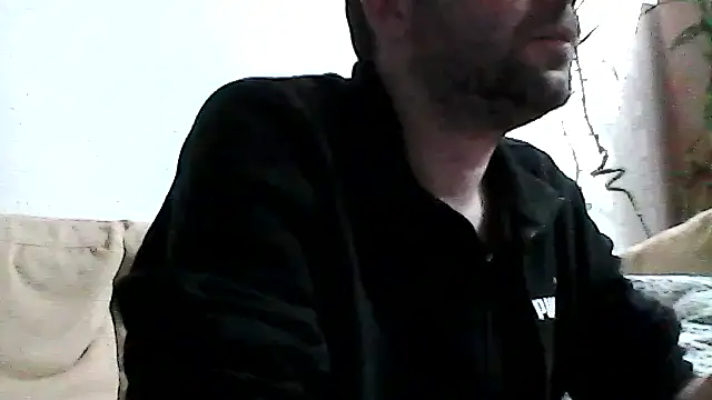 crissbadboy online show from November 24, 6:40 pm