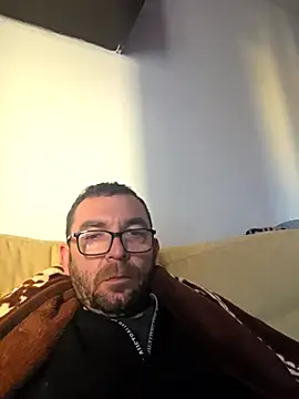 crissbadboy online show from February 25, 3:32 pm