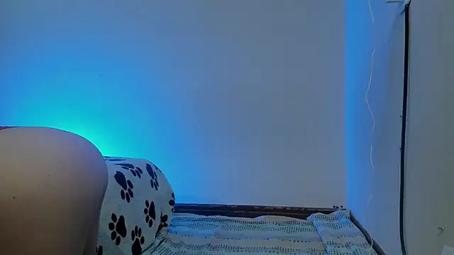 Snapshot of Amywhitexxxd chatting on February 5, 1:37 am Amywhitexxxd online show from February 5, 1:37 am