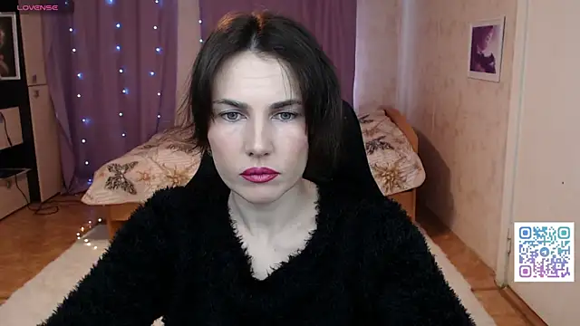 Snapshot of Daniela_Cooperr chatting on April 9, 7:58 am Daniela Cooperr online show from April 9, 7:58 am