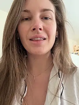 Snapshot of JasminJames chatting on May 31, 10:11 am JasminJames online show from May 31, 10:11 am