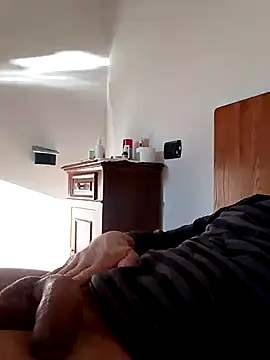 Snapshot of Anastasio33 chatting on January 18, 9:13 am Anastasio33 online show from January 18, 9:13 am