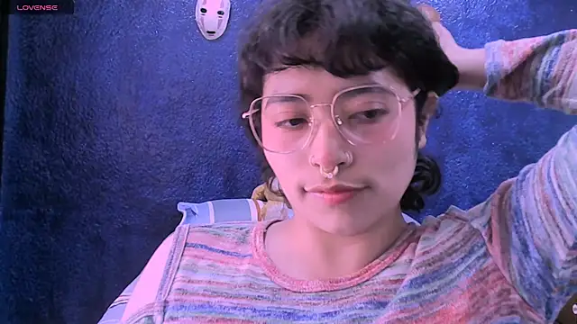 NinaYellow online show from January 19, 3:49 pm