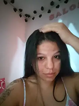 Snapshot of SINDYC chatting on July 5, 1:40 pm SINDYC online show from July 5, 1:40 pm
