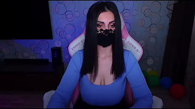 Snapshot of __Yasmina__ chatting on April 5, 4:53 am Yasmina online show from April 5, 4:53 am
