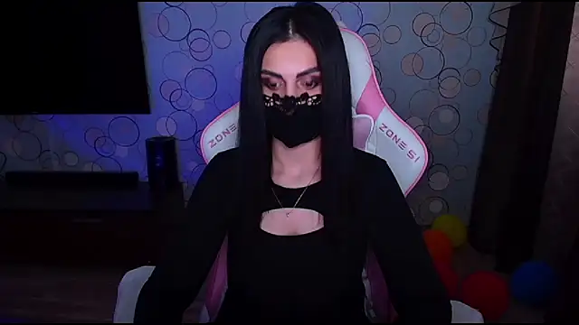 Snapshot of __Yasmina__ chatting on April 7, 4:57 am Yasmina online show from April 7, 4:57 am