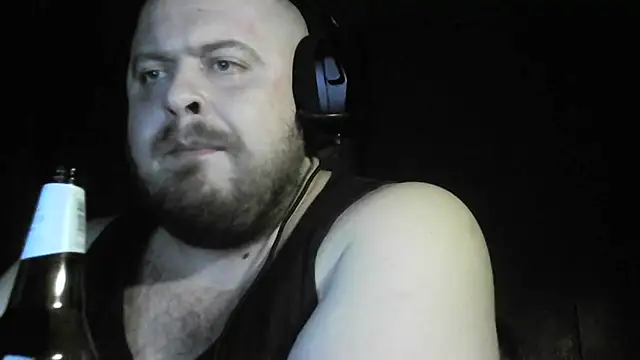 Snapshot of perversalus chatting on December 2, 9:17 pm perversalus online show from December 2, 9:17 pm